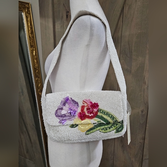 MADE IN INDIA Beaded Floral Shoulder Bag. White Multi. NWT - Picture 9 of 15